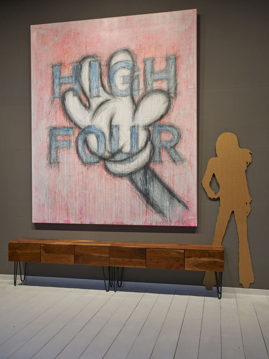 High Four 02