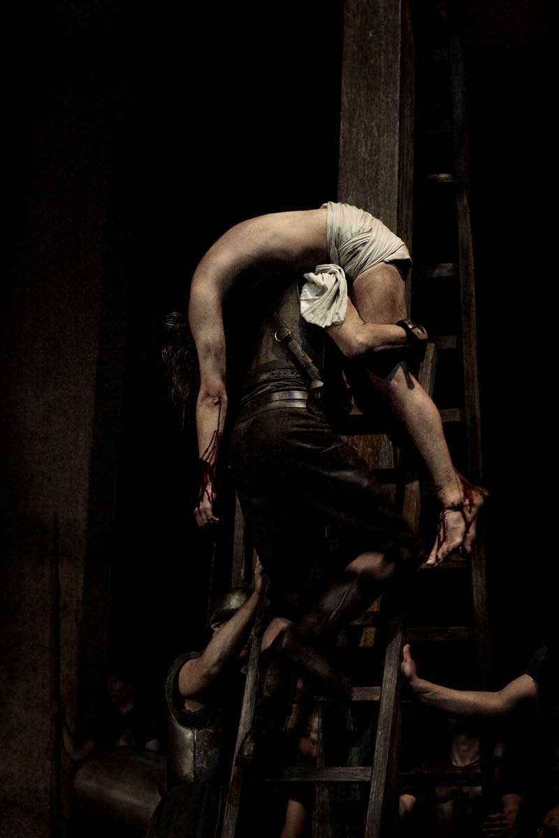 48 DISMAS (THIEF), AGRIPPA (EXECUTIONER)